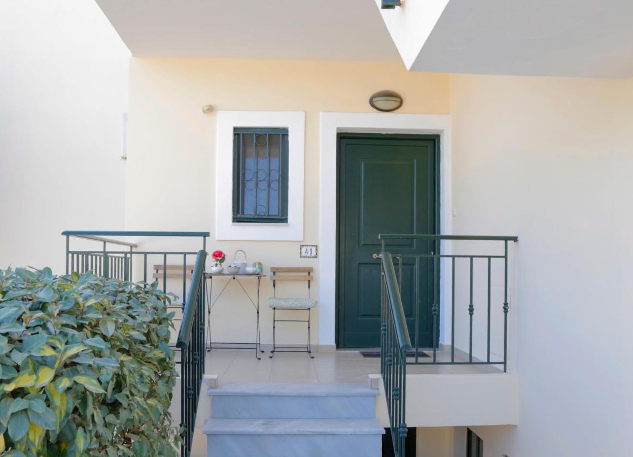 Oliva Holiday Homes Dhiyeliotika Exterior photo